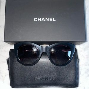 Chanel black polarized sunglasses